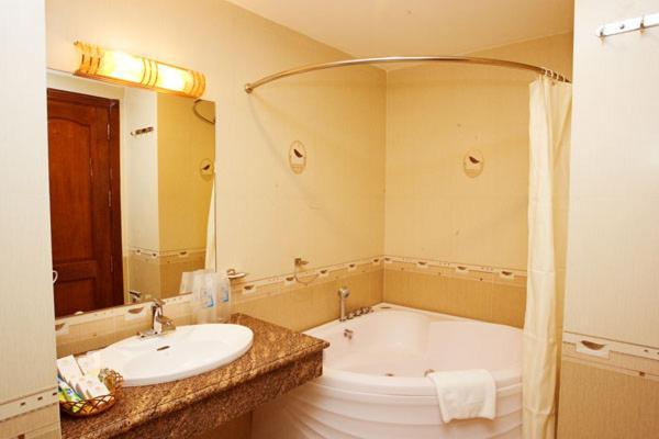 Tan Hoang Long Hotel Ho Chi Minh-byen Eksteriør bilde